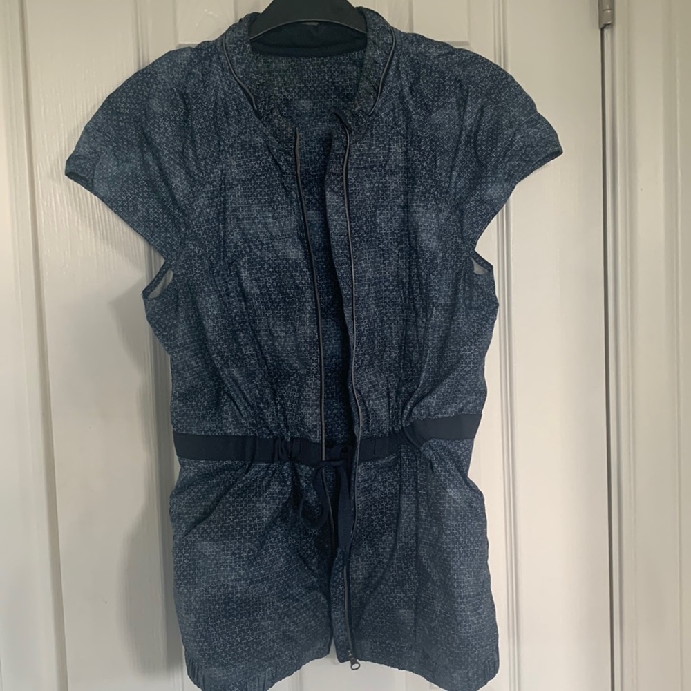 Lululemon Spring fling puffy vest Sushiko cross inkwell ghost